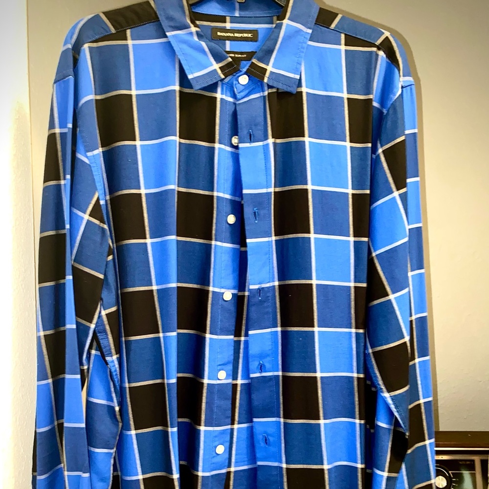 Banana Republic Untucked Slimfit button-up